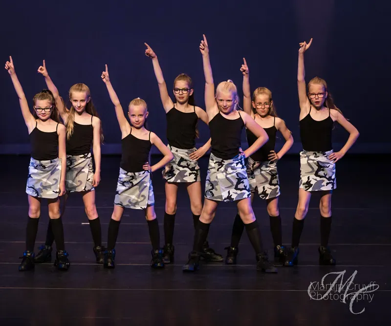 Dansers op het podium